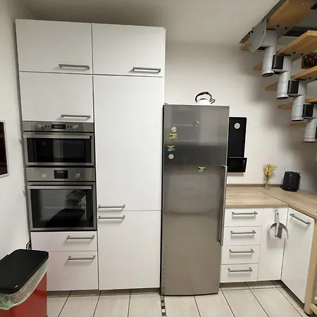 Monteur-base Mit Garten Und Anbindung Appartement Oberhausen (North Rhine-Westphalia)