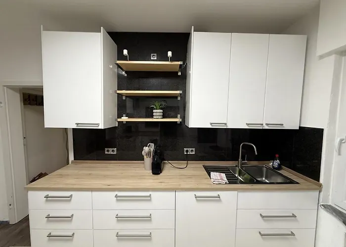 Appartement Monteur-base Mit Garten Und Anbindung