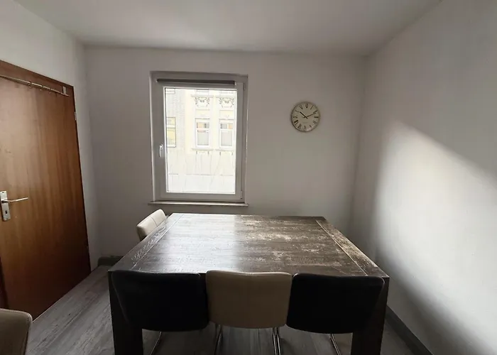 Monteur-base Mit Garten Und Anbindung * Oberhausen (North Rhine-Westphalia)