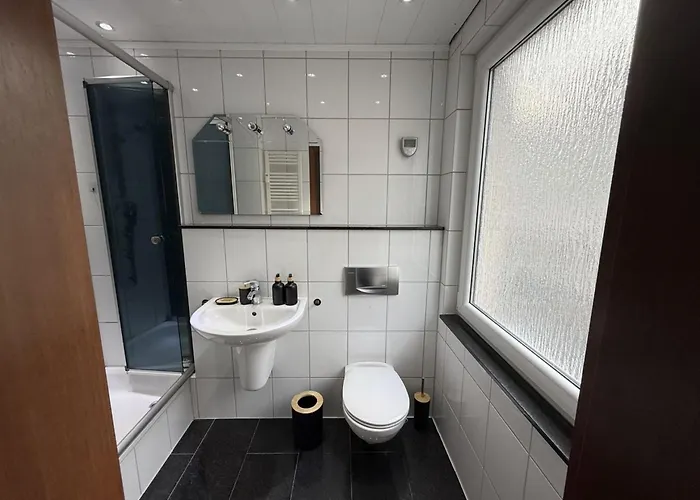 Monteur-base Mit Garten Und Anbindung Appartement Oberhausen (North Rhine-Westphalia)